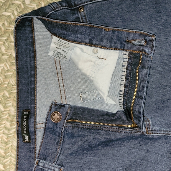 Relaxed Fit Straight Leg Jeans - Picture 3 of 5